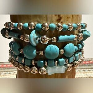 NWOT - Fashion Jewelry Turquoise and Silver Beaded Bracelet Set